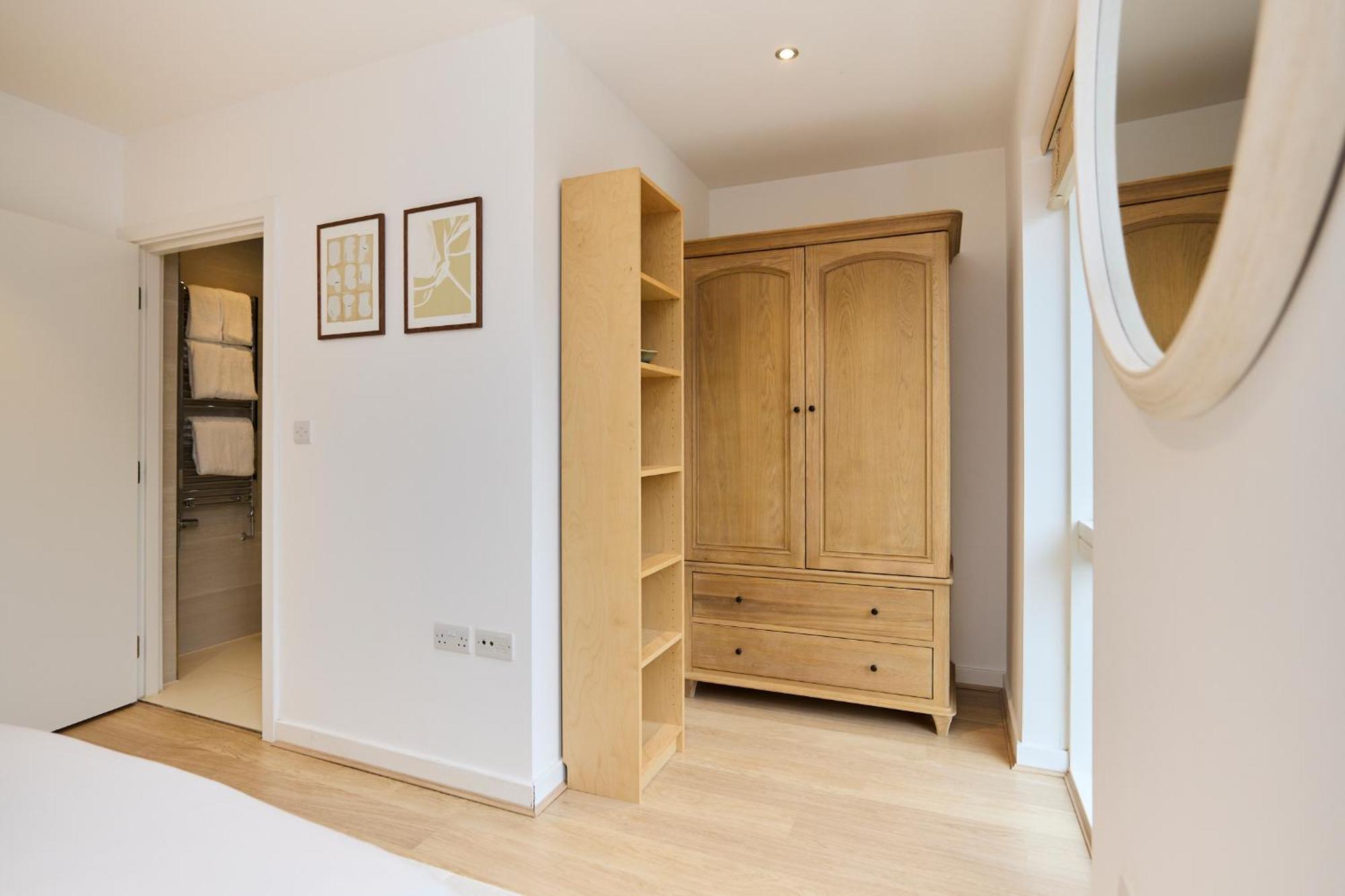 The Heathside Haven - Modern 3bdr With Garden Appartement